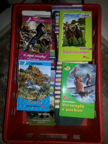 Adományok a miskolci kórháznak